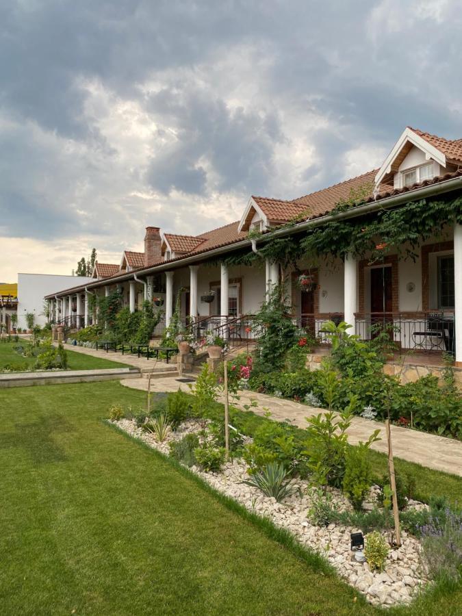 Country Club La Mesteceni Sebeş 외부 사진
